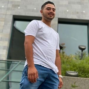 Meet your Posher, Juan felipe